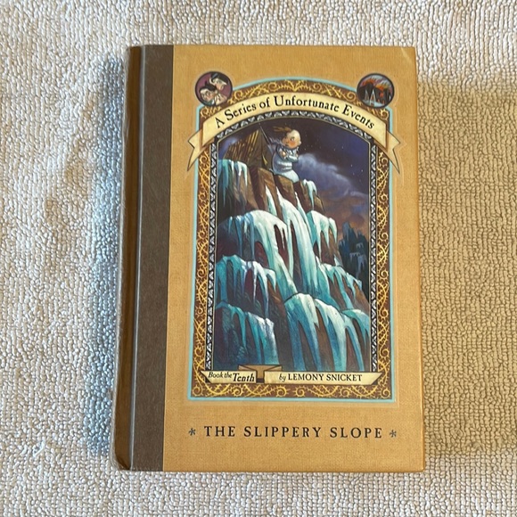 🌈2/$8 The Slippery Slope #10 in the A Series of Unfortunate Events Series - Picture 1 of 12